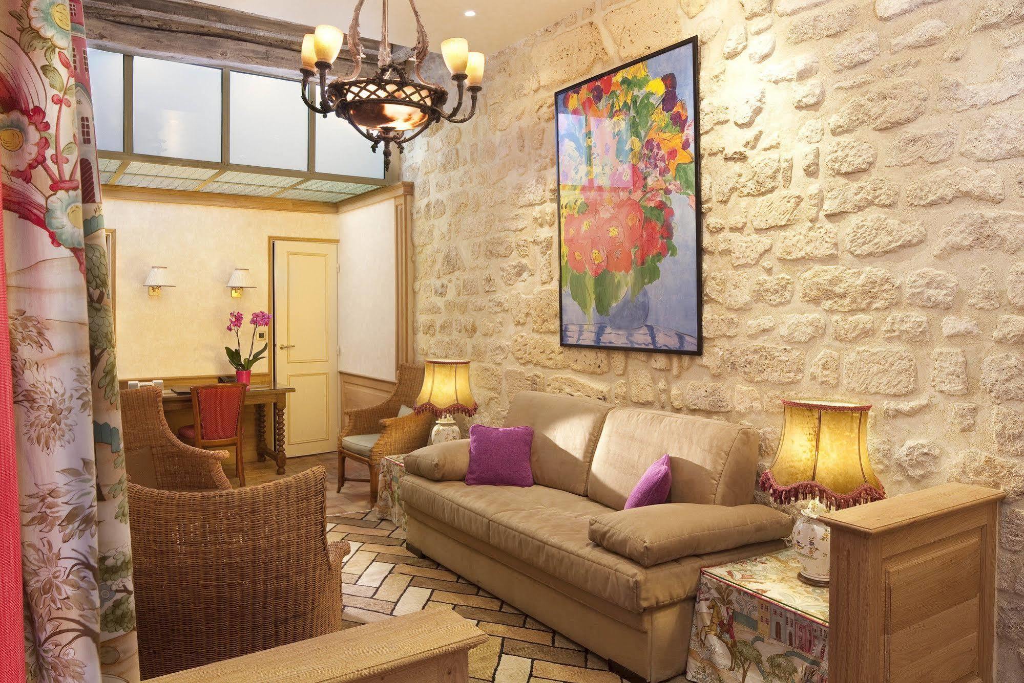 La Perle Hotel